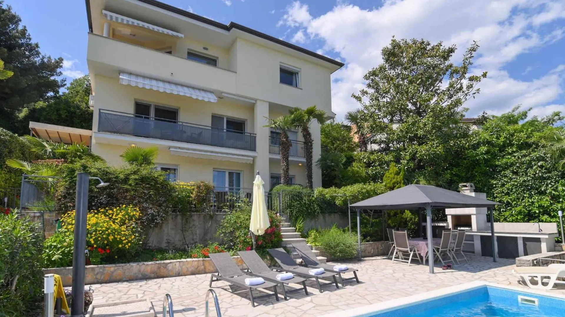 Apartment In Opatija 34125